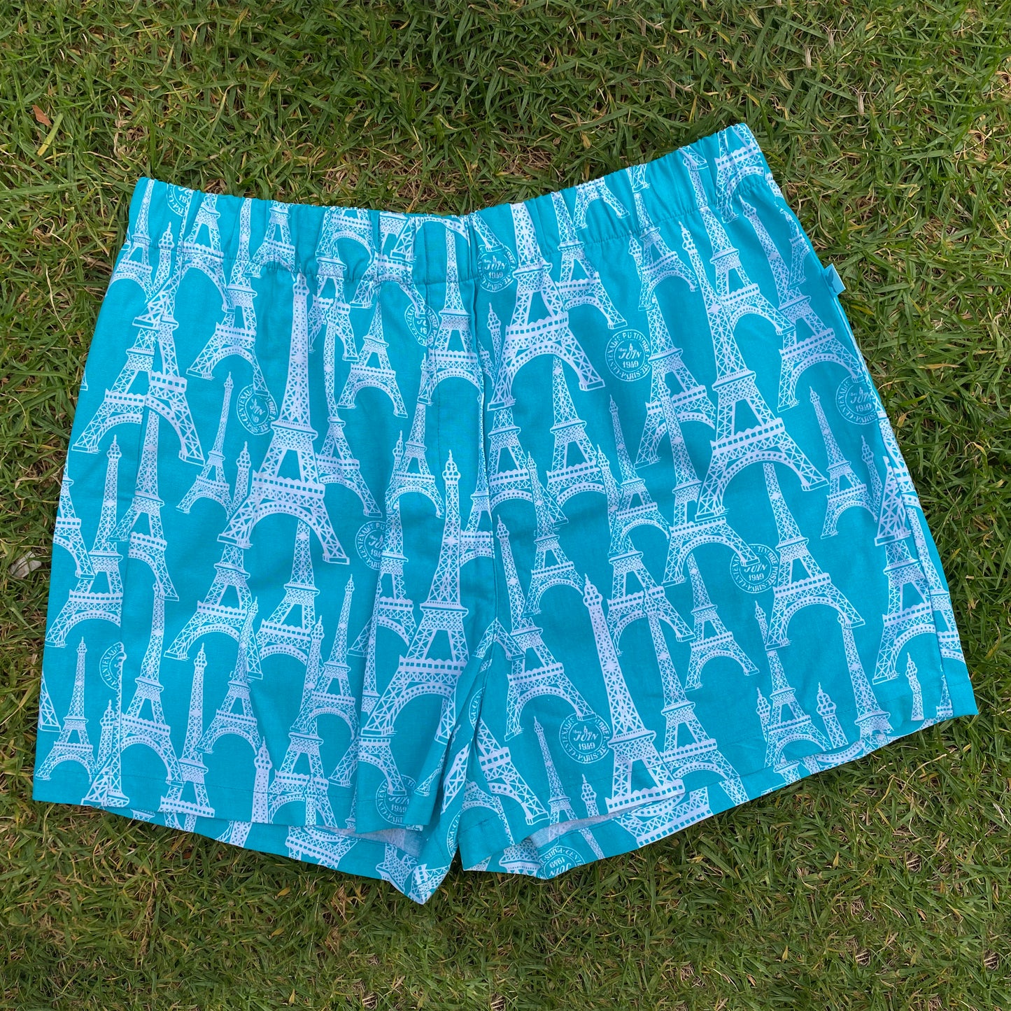 Moeraki Shorties - Eiffel Tower